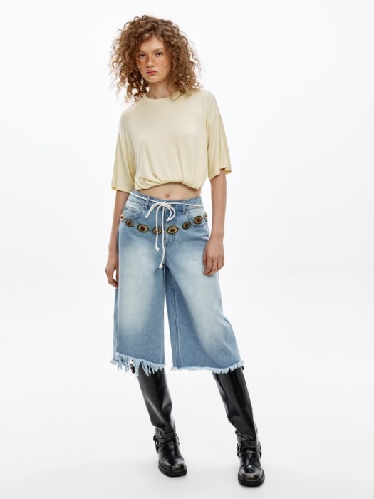 футболка оверсайз из линейки  young от бренда sela вид слева