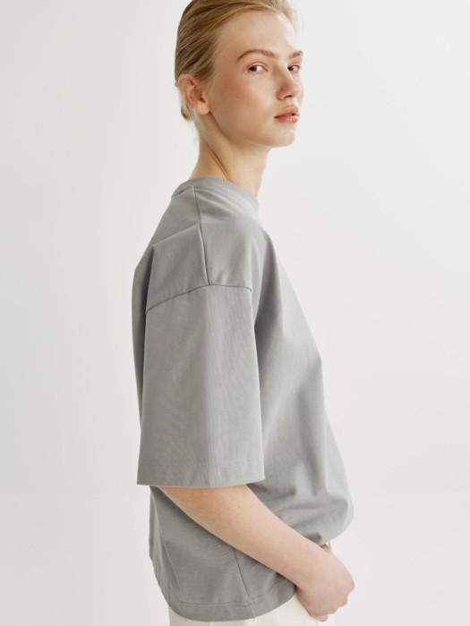 футболка оверсайз из плотного хлопка из россии вид сбоку