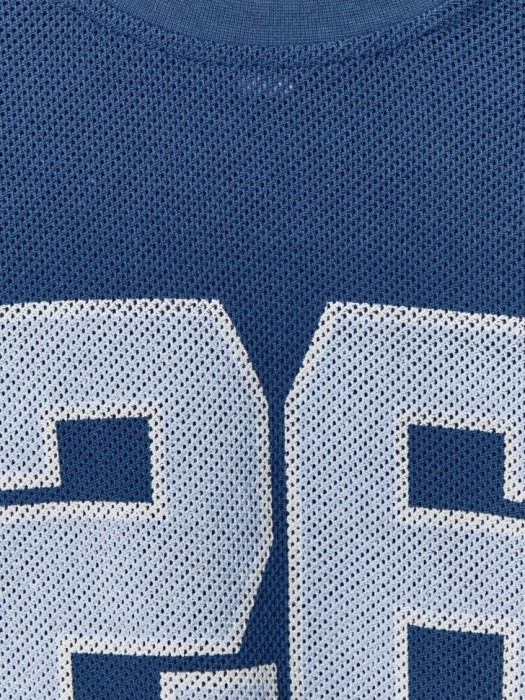 футболка оверсайз из трикотажной сетки для мальчиков из россии вид сбоку