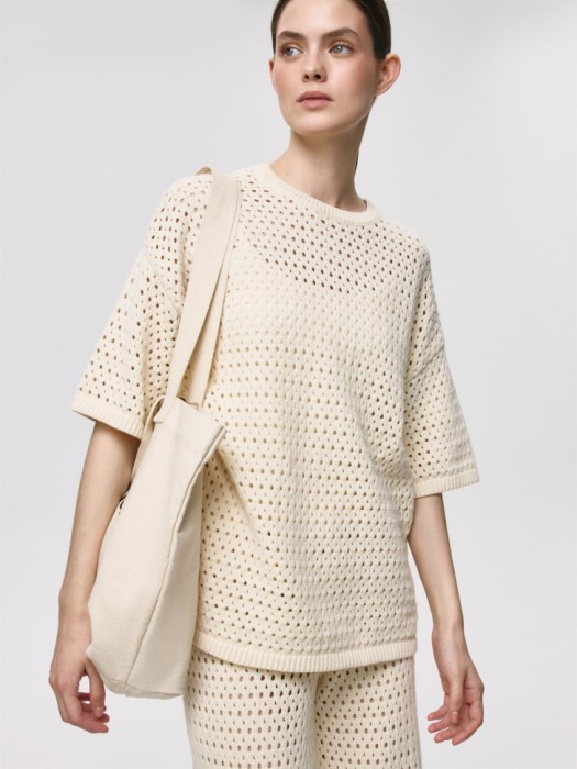 футболка оверсайз кроше по цене 1999 руб вид справа