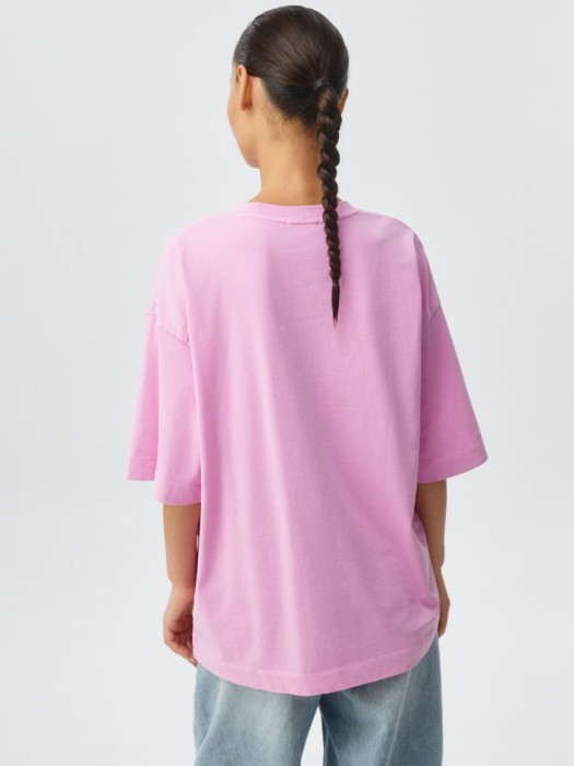 футболка оверсайз с аппликацией из россии вид сбоку