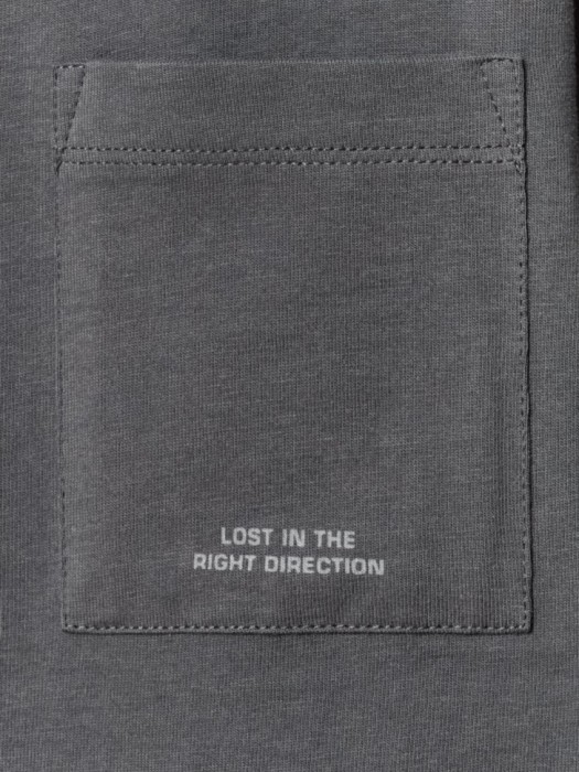 футболка оверсайз с карманом для мальчиков из хлопка спереди