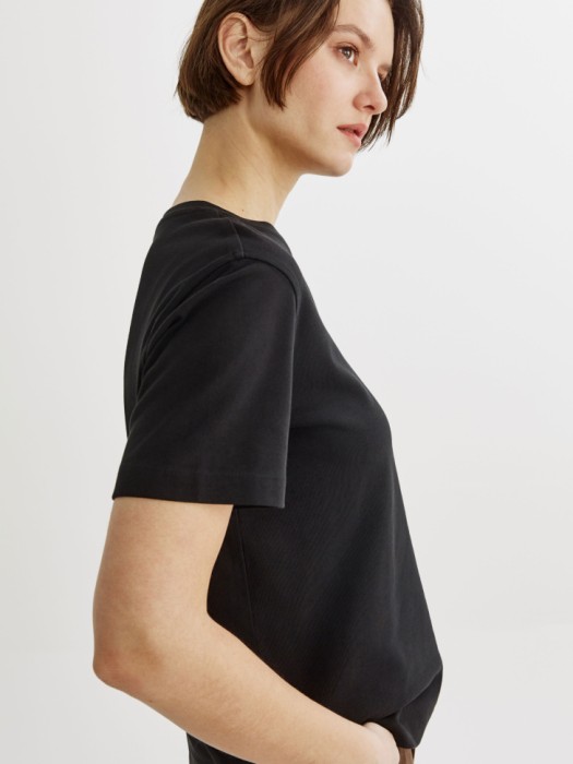 футболка оверсайз с отстрочками из россии вид сбоку