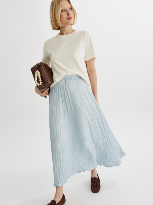 футболка оверсайз с отстрочками от бренда sela вид слева