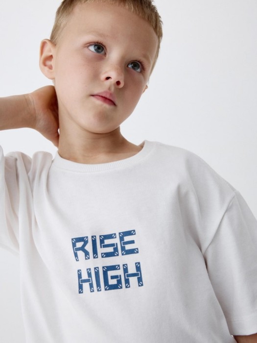 футболка оверсайз с принтом детская из россии вид сбоку