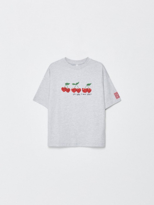 футболка оверсайз с принтом для девочек из коллекции  archive по цене 899 руб вид справа