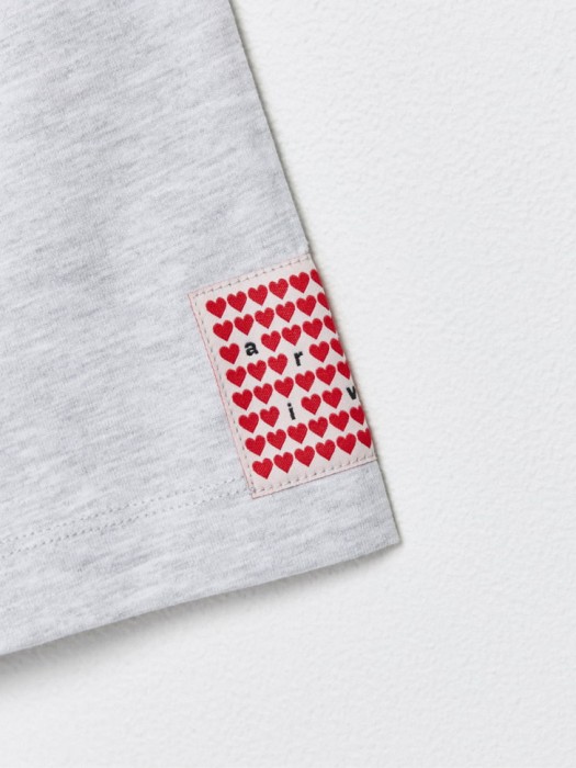 футболка оверсайз с принтом для девочек из коллекции  archive из хлопка спереди