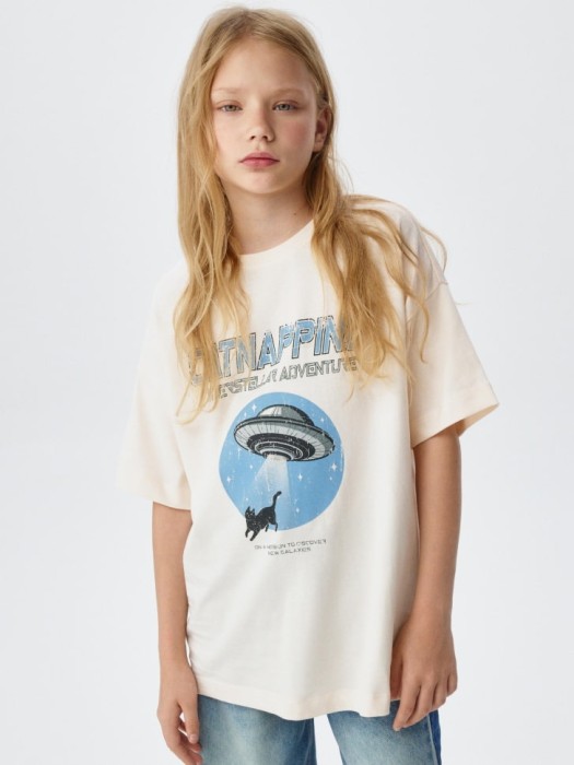 футболка оверсайз с принтом для девочек от бренда sela вид слева