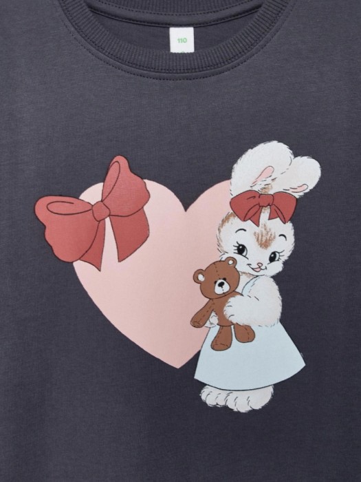 футболка оверсайз с принтом для девочек из россии вид сбоку