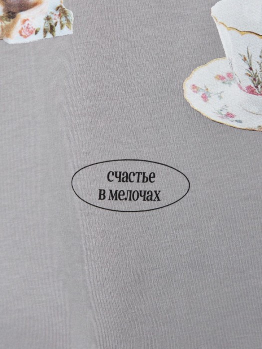 футболка оверсайз с принтом для девочек по цене 699 руб вид справа