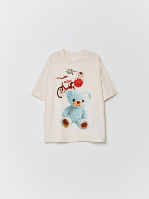 футболка оверсайз с принтом для девочек по цене 699 руб вид справа