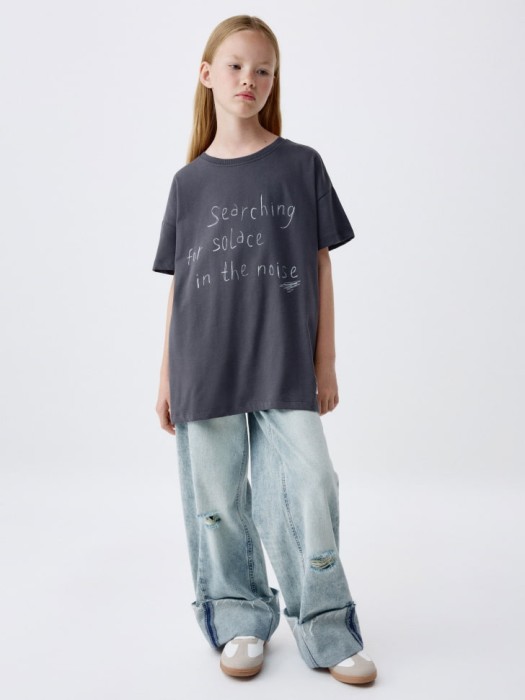 футболка оверсайз с принтом для девочек от бренда sela вид слева