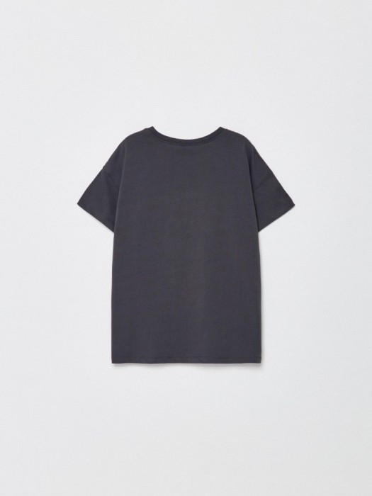 футболка оверсайз с принтом для девочек из россии вид сбоку