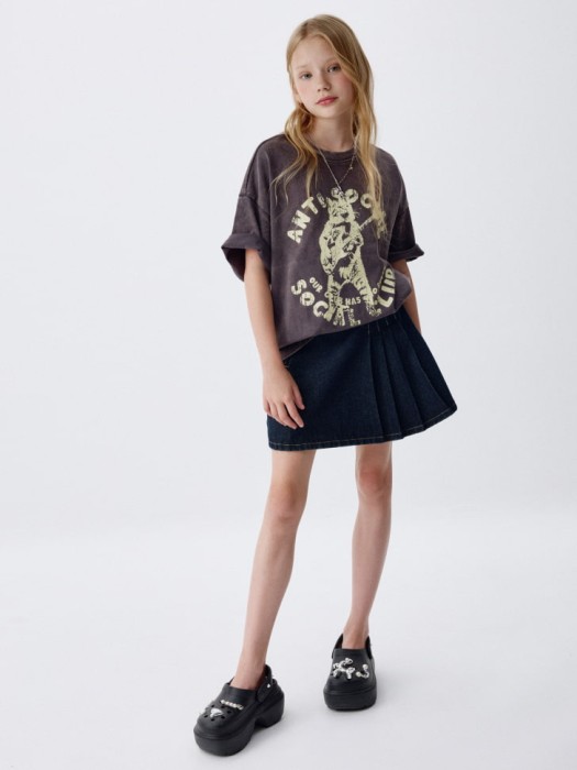 футболка оверсайз с принтом для девочек от бренда sela вид слева