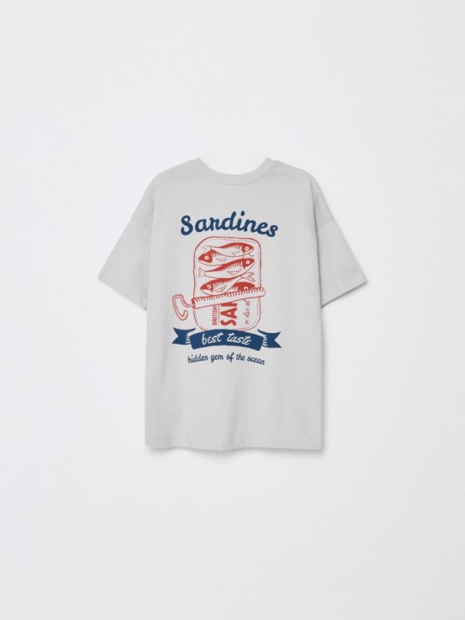 футболка оверсайз с принтом для девочек по цене 699 руб вид справа