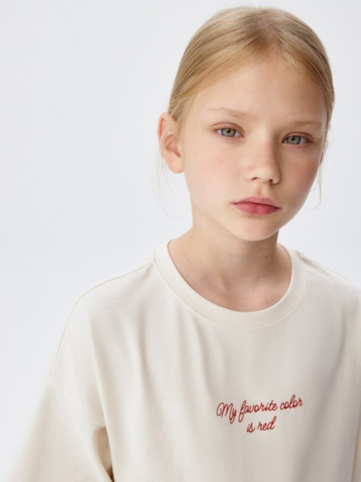 футболка оверсайз с принтом для девочек по цене 699 руб вид справа