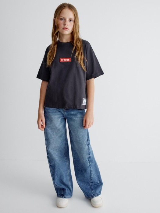 футболка оверсайз с принтом для девочек от бренда sela вид слева