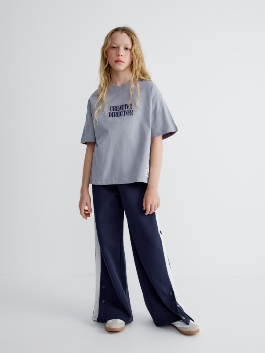 футболка оверсайз с принтом для девочек от бренда sela вид слева