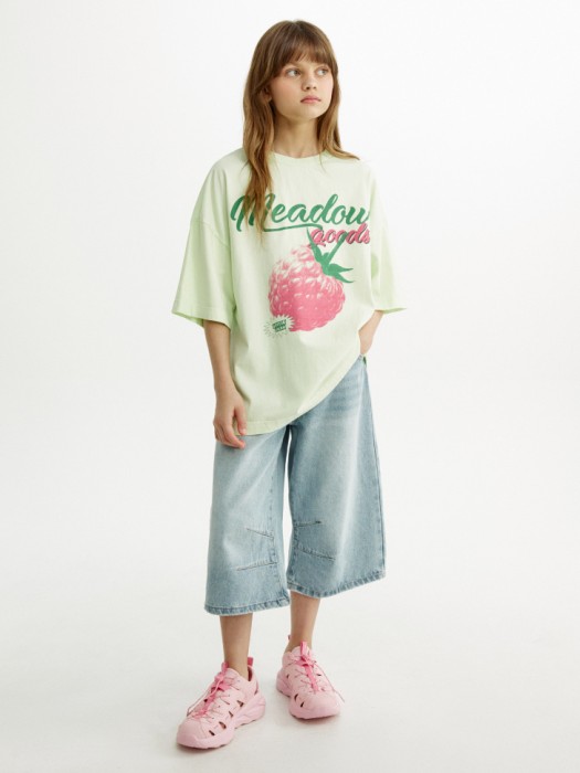 футболка оверсайз с принтом для девочек от бренда sela вид слева