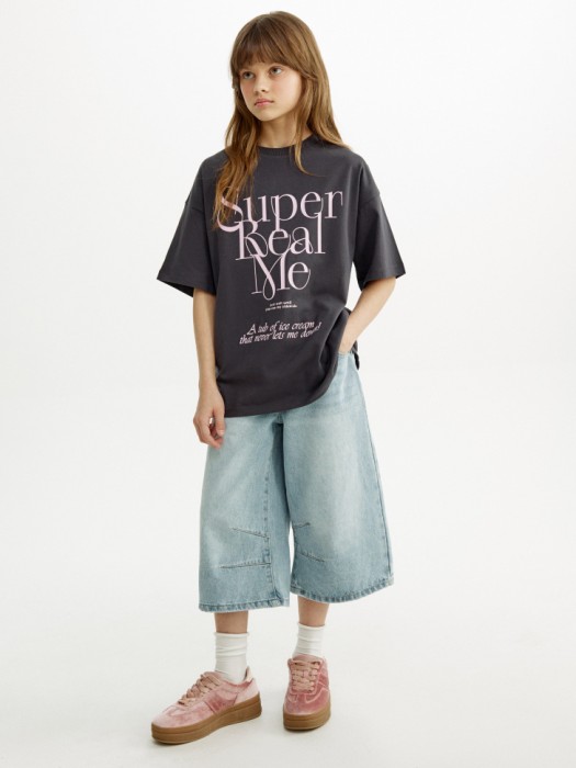 футболка оверсайз с принтом для девочек от бренда sela вид слева