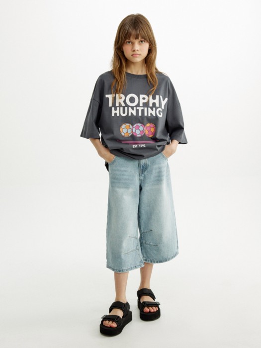 футболка оверсайз с принтом для девочек от бренда sela вид слева