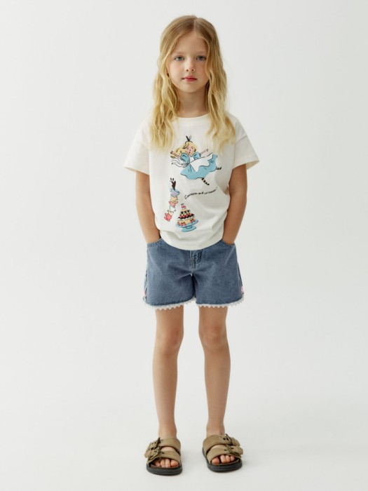 футболка оверсайз с принтом для девочек от бренда sela вид слева