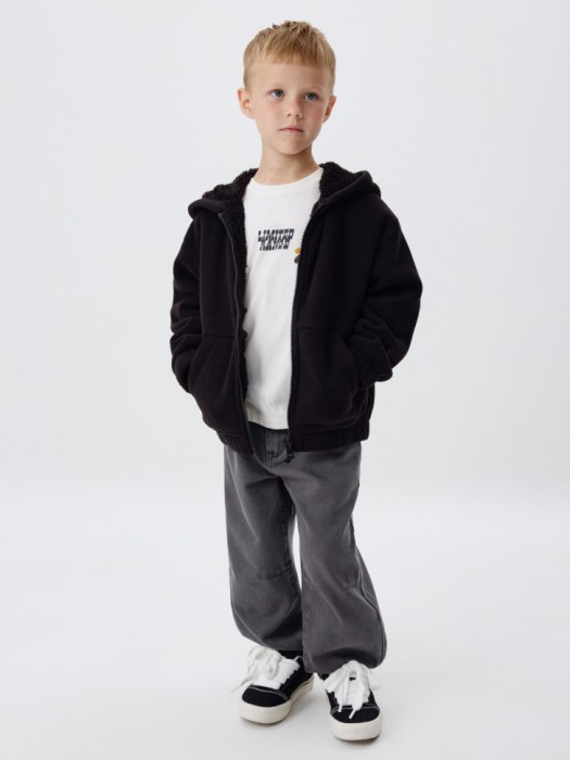 футболка оверсайз с принтом для мальчиков от бренда sela вид слева