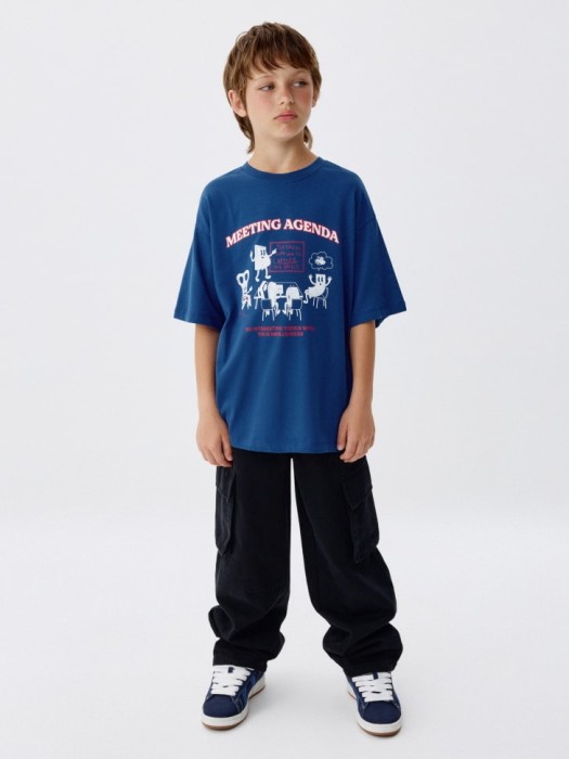 футболка оверсайз с принтом для мальчиков от бренда sela вид слева