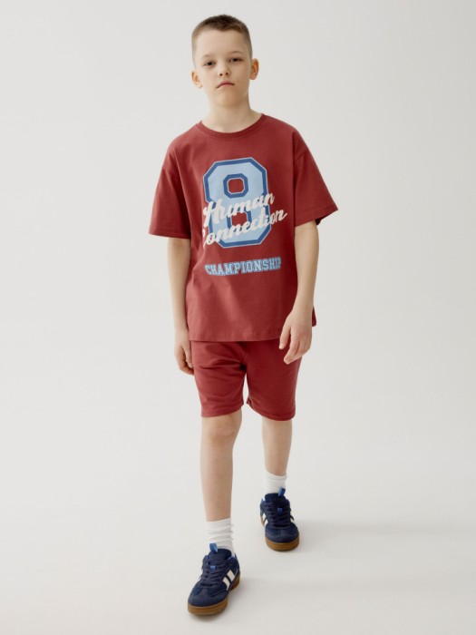 футболка оверсайз с принтом для мальчиков от бренда sela вид слева