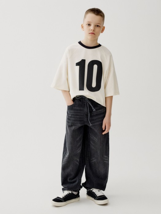 футболка оверсайз с принтом для мальчиков от бренда sela вид слева