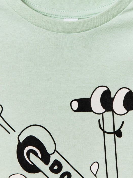 футболка оверсайз с принтом для мальчиков по цене 599 руб вид справа