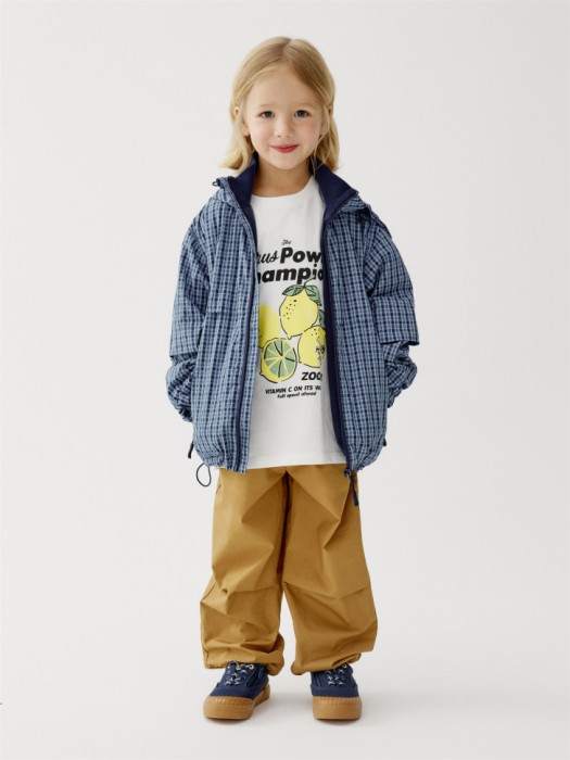 футболка оверсайз с принтом для мальчиков от бренда sela вид слева