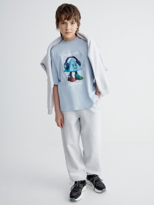 футболка оверсайз с принтом для мальчиков от бренда sela вид слева