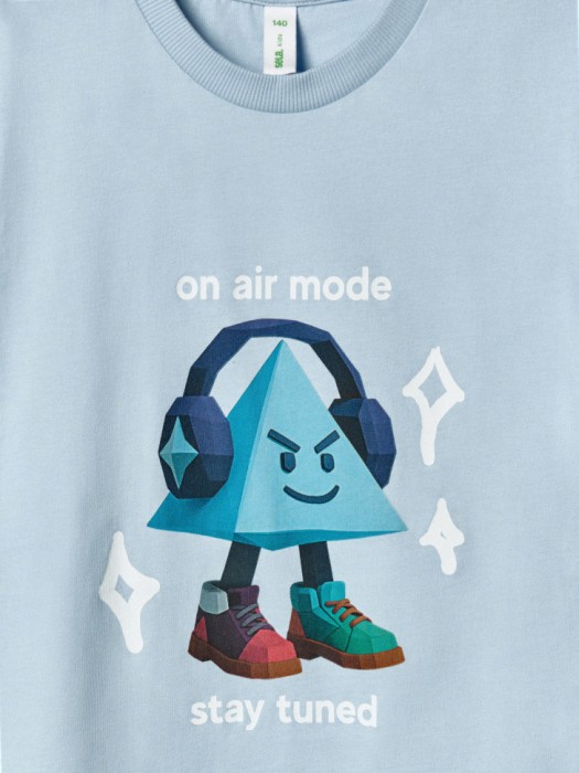 футболка оверсайз с принтом для мальчиков из россии вид сбоку