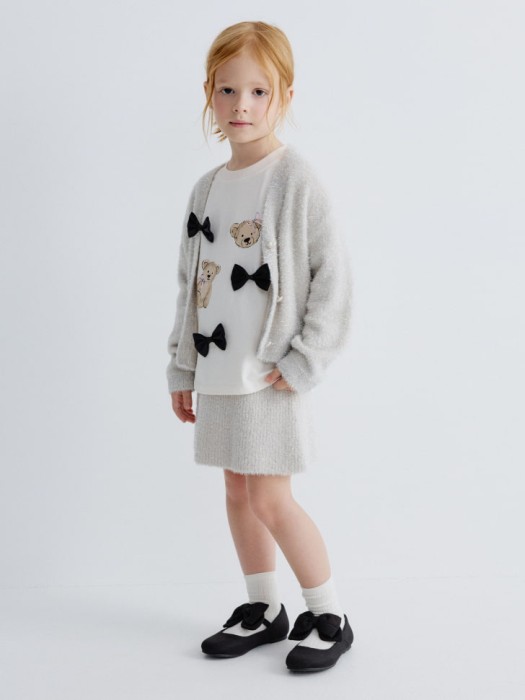 футболка оверсайз с принтом и аппликацией для девочек из хлопка спереди