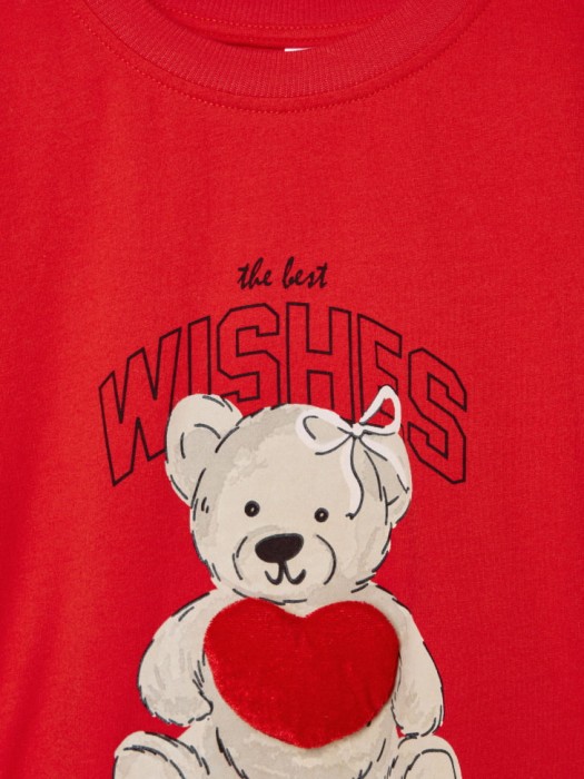 футболка оверсайз с принтом и аппликацией для девочек из россии вид сбоку