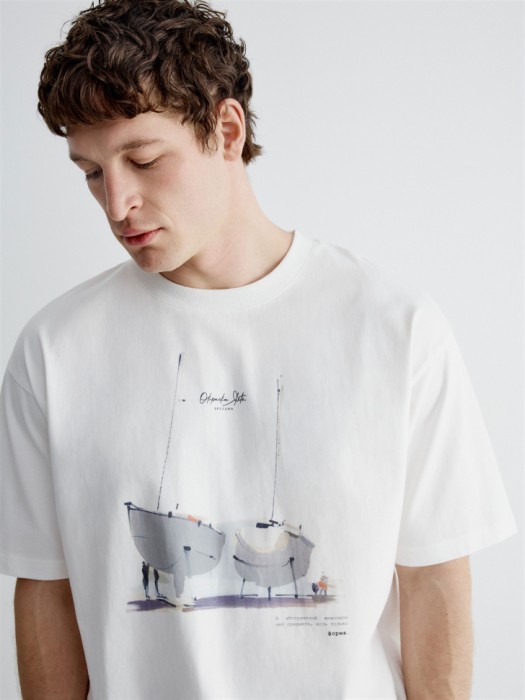 футболка оверсайз с принтом из коллекции art people с алексеем ланцевым из россии вид сбоку