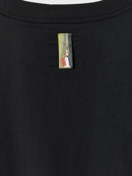 футболка оверсайз с принтом из коллекции art people с алексеем ланцевым универсального стиля с лицевой стороны