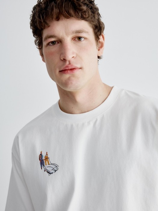 футболка оверсайз с принтом из коллекции art people с алексеем ланцевым из россии вид сбоку