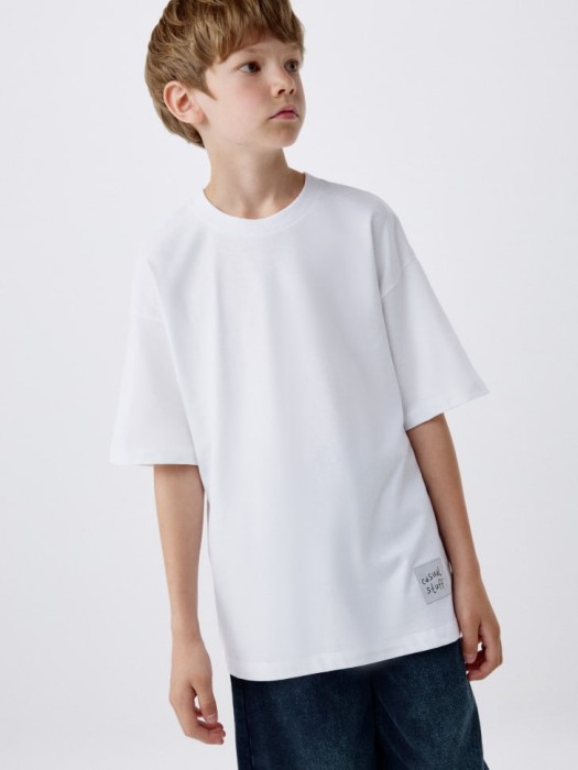 футболка оверсайз с принтом на спине детская из россии вид сбоку