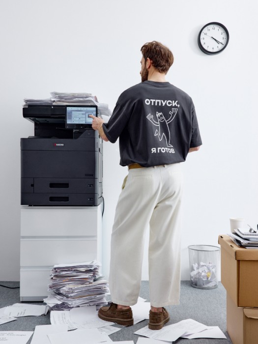 футболка оверсайз с принтом  x яндекс путешествия 4610517829498 фотография