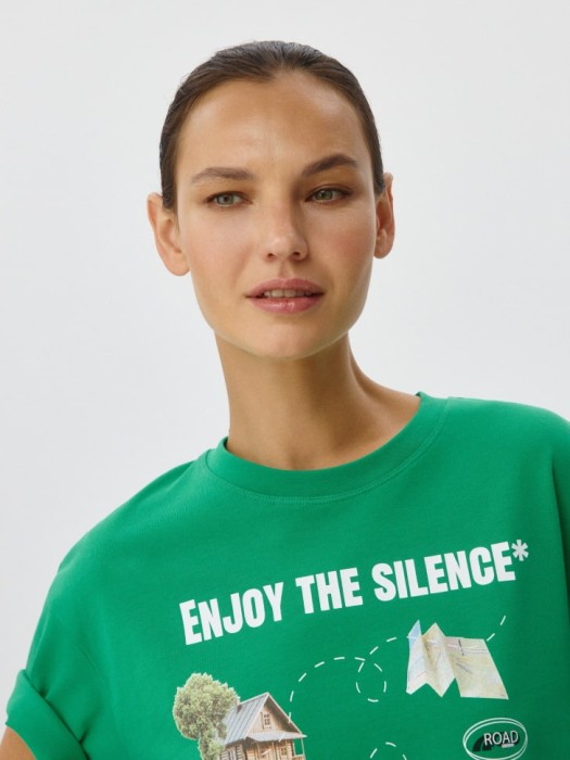 футболка оверсайз с принтом по цене 999 руб вид справа