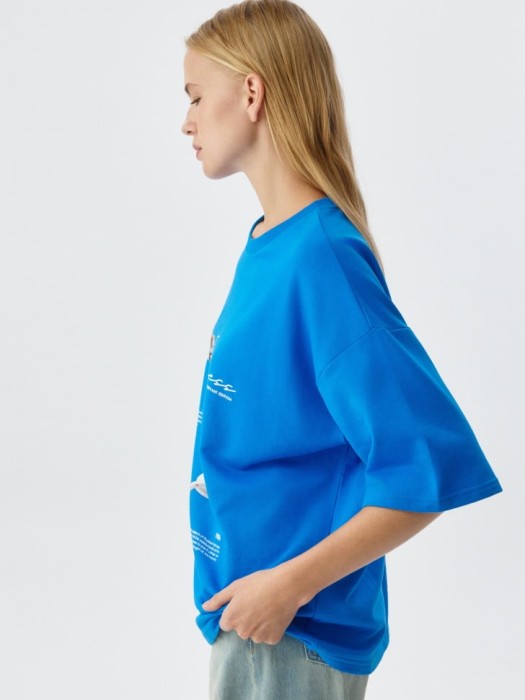 футболка оверсайз с принтом по цене 999 руб вид справа