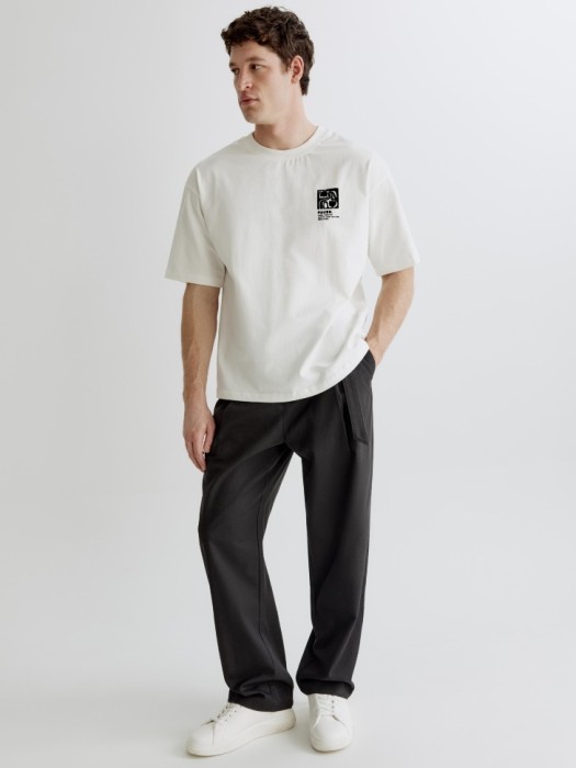 футболка оверсайз с принтом от бренда sela вид слева