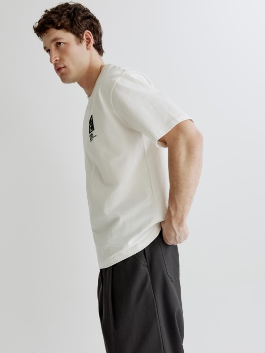 футболка оверсайз с принтом из россии вид сбоку