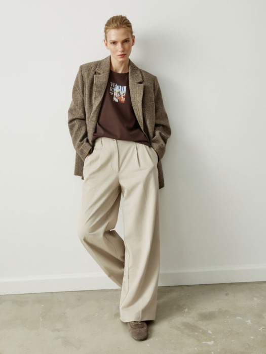 футболка оверсайз с принтом от бренда sela вид слева