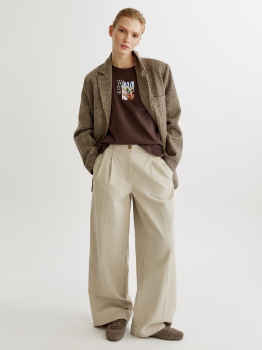 футболка оверсайз с принтом из россии вид сбоку