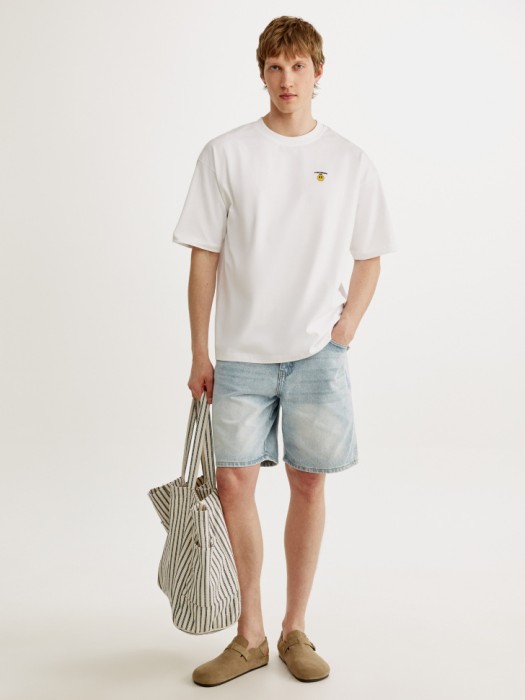 футболка оверсайз с принтом от бренда sela вид слева