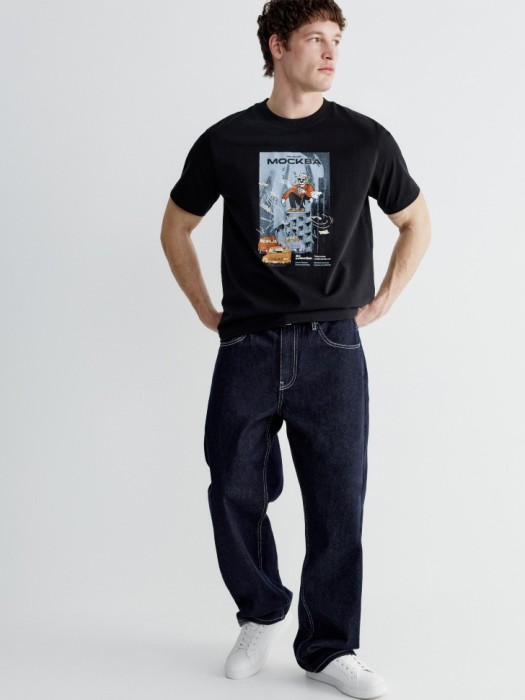 футболка оверсайз с принтом от бренда sela вид слева