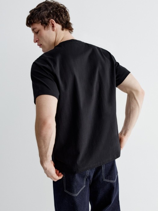 футболка оверсайз с принтом из россии вид сбоку